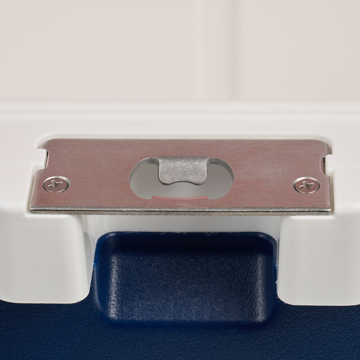 trailmate-50-qt-cooler-n5 00050859-BO.jpg